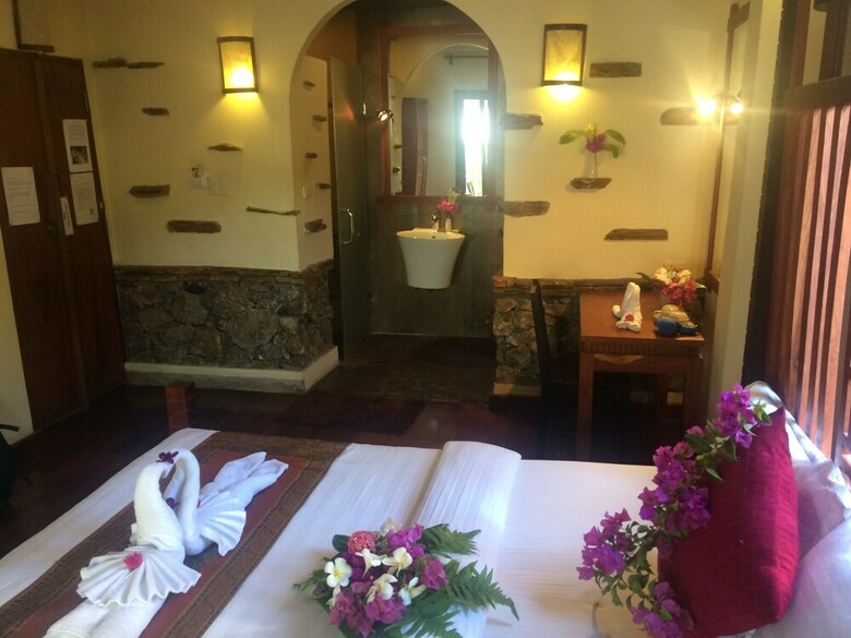 Hotel Chaluenxay Villa