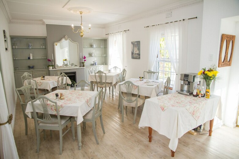 Bed & Breakfast Howard's End Manor