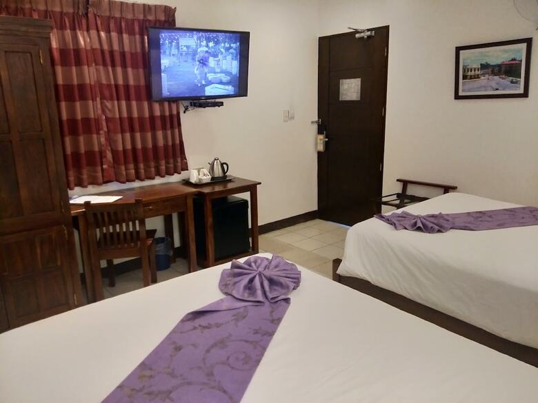 Safari Lodge Baguio By Log Cabin Hotel