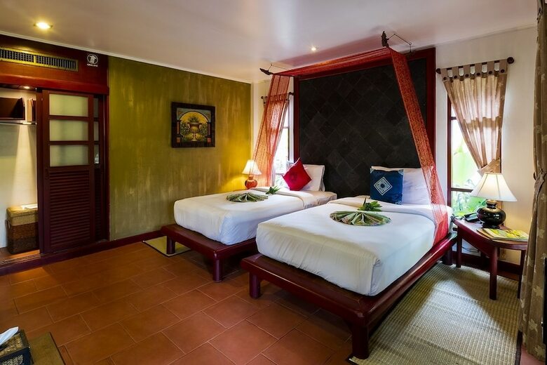 Hotel Bangtao Beach Chalet