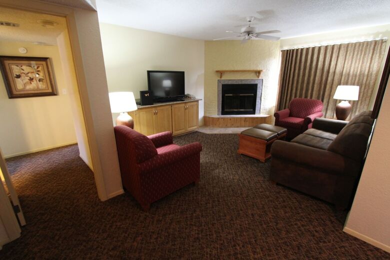 Crown Point Condominiums, A Vri Resort