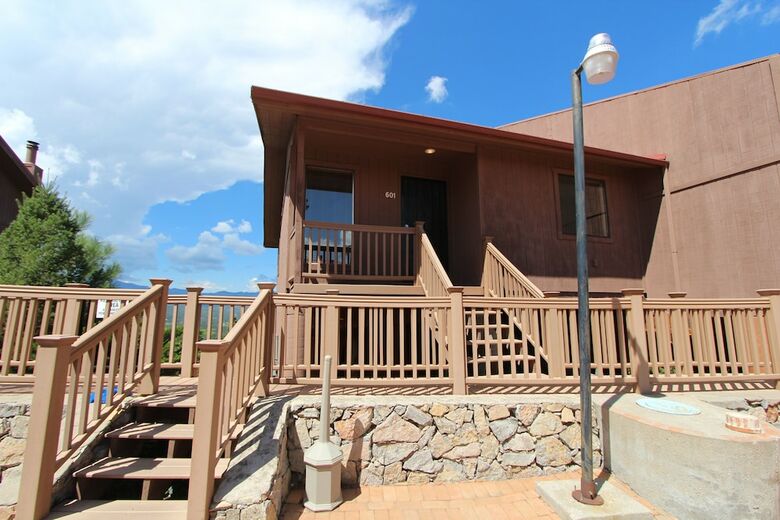 Crown Point Condominiums, A Vri Resort