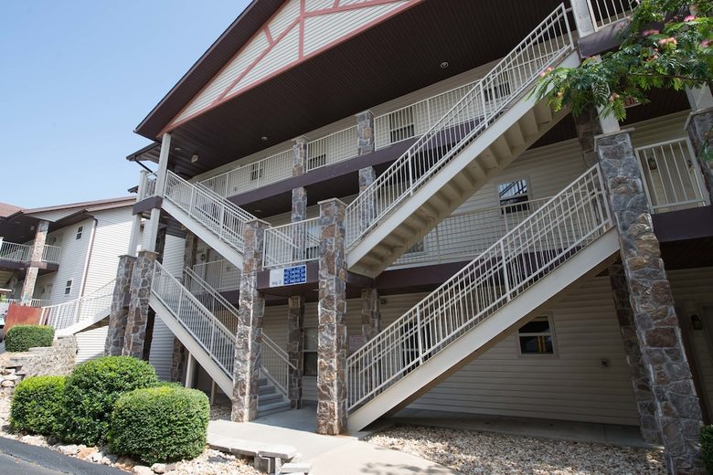 Branson Yacht Club