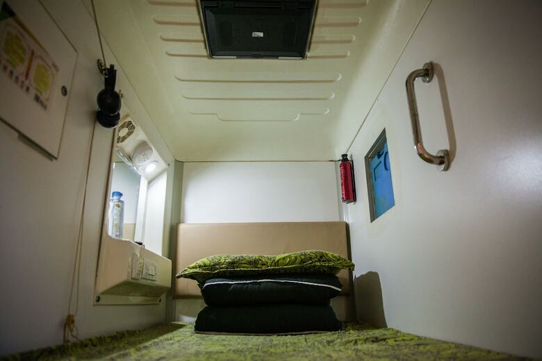 Urban Job Papas Capsule Hostel
