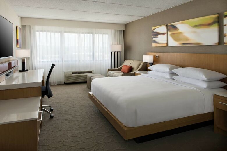 Delta Hotels By Marriott Utica