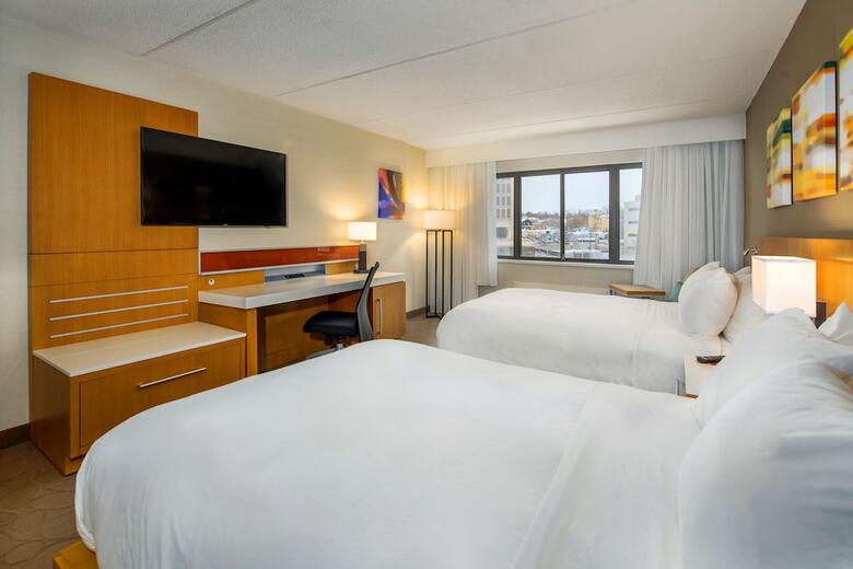 Delta Hotels By Marriott Utica