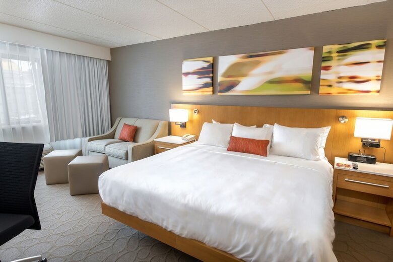 Delta Hotels By Marriott Utica