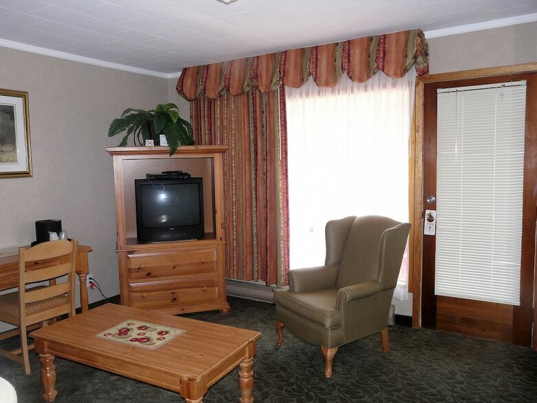 Hotel Crestwood Inn