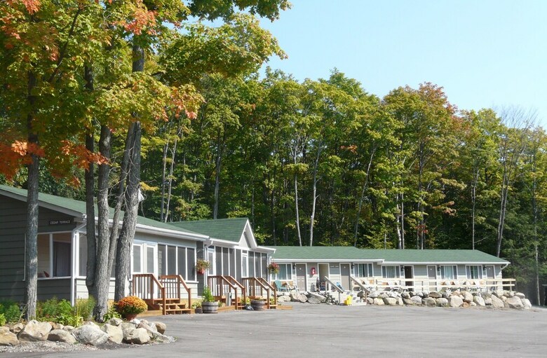 Hotel Crestwood Inn