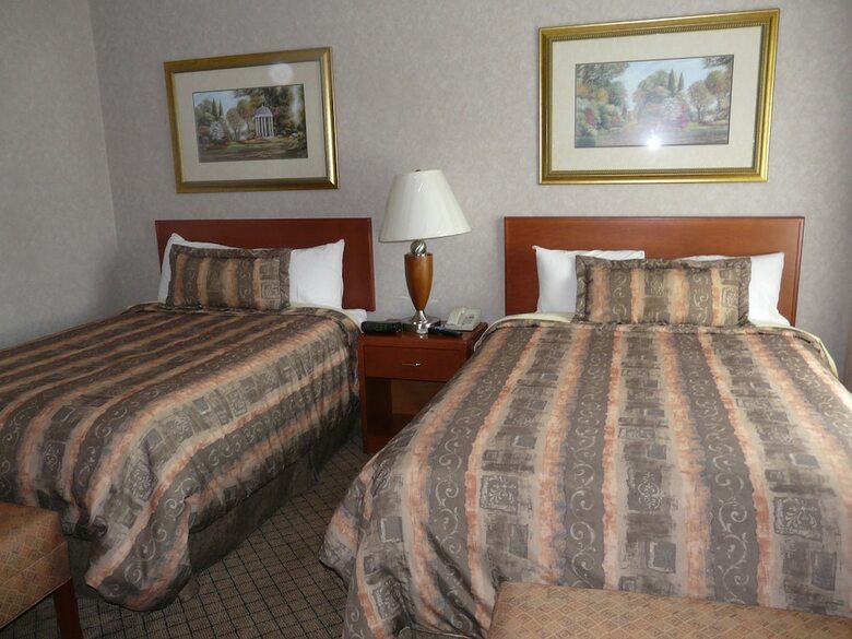 Hotel Crestwood Inn