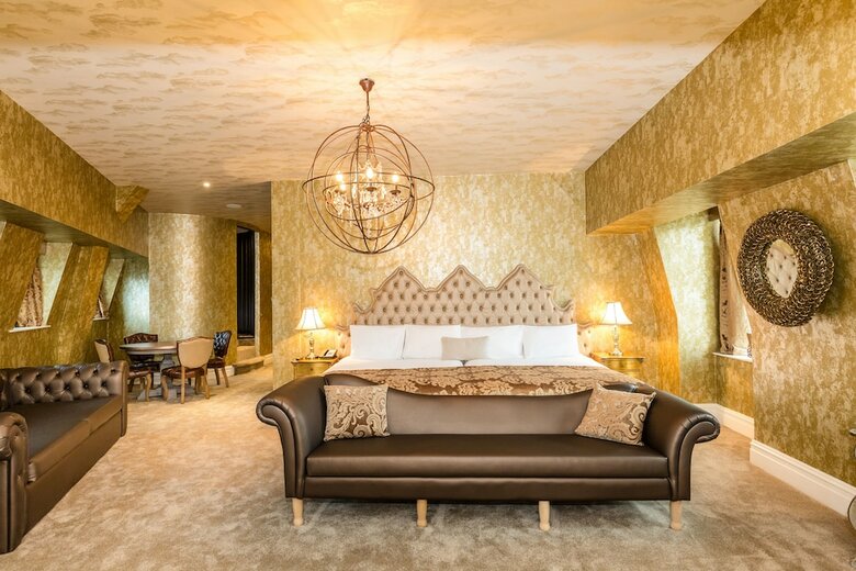 Signature Living At The Shankly Hotel