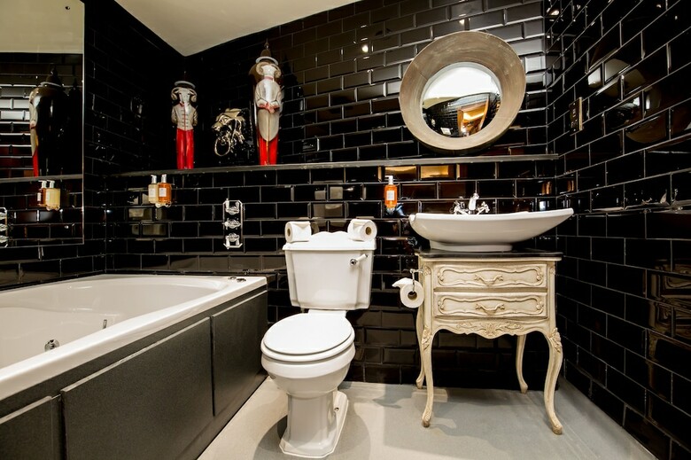 Signature Living At The Shankly Hotel