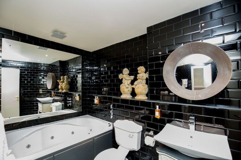 Signature Living At The Shankly Hotel