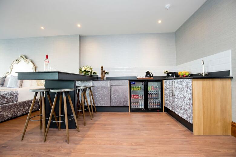 Signature Living At The Shankly Hotel