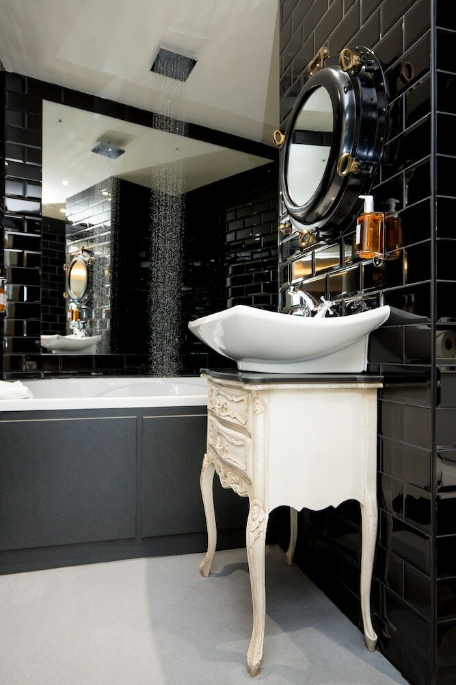 Signature Living At The Shankly Hotel
