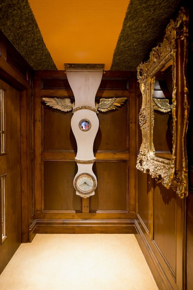 Signature Living At The Shankly Hotel