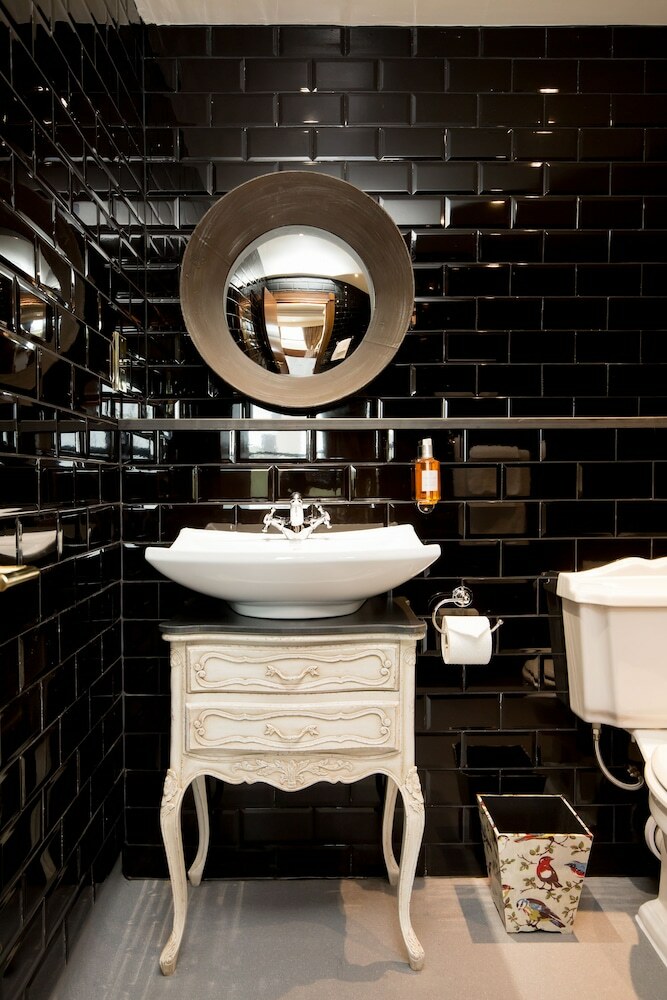Signature Living At The Shankly Hotel
