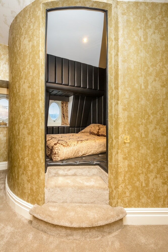 Signature Living At The Shankly Hotel
