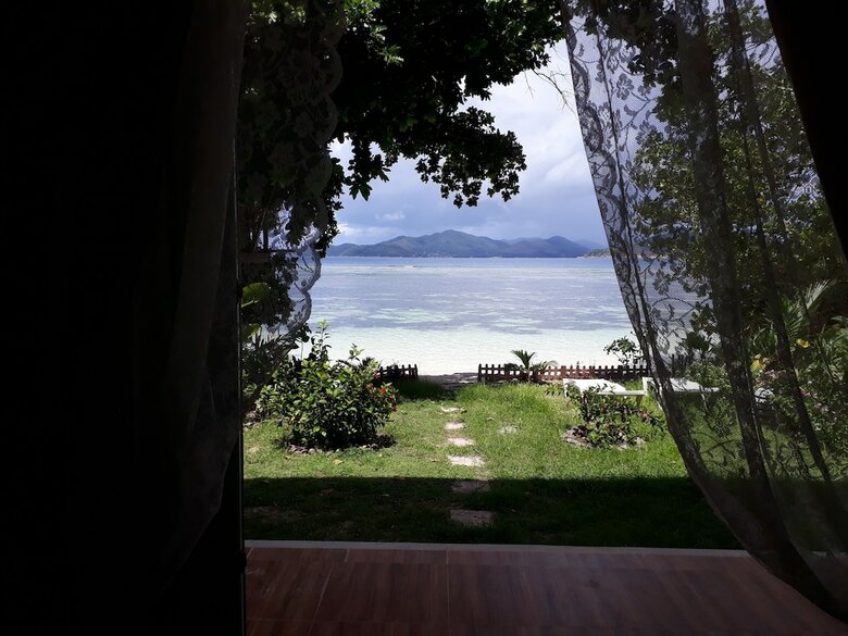 Hotel La Digue Luxury Beach Bungalow