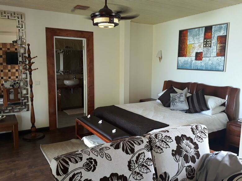 Hotel La Digue Luxury Beach Bungalow