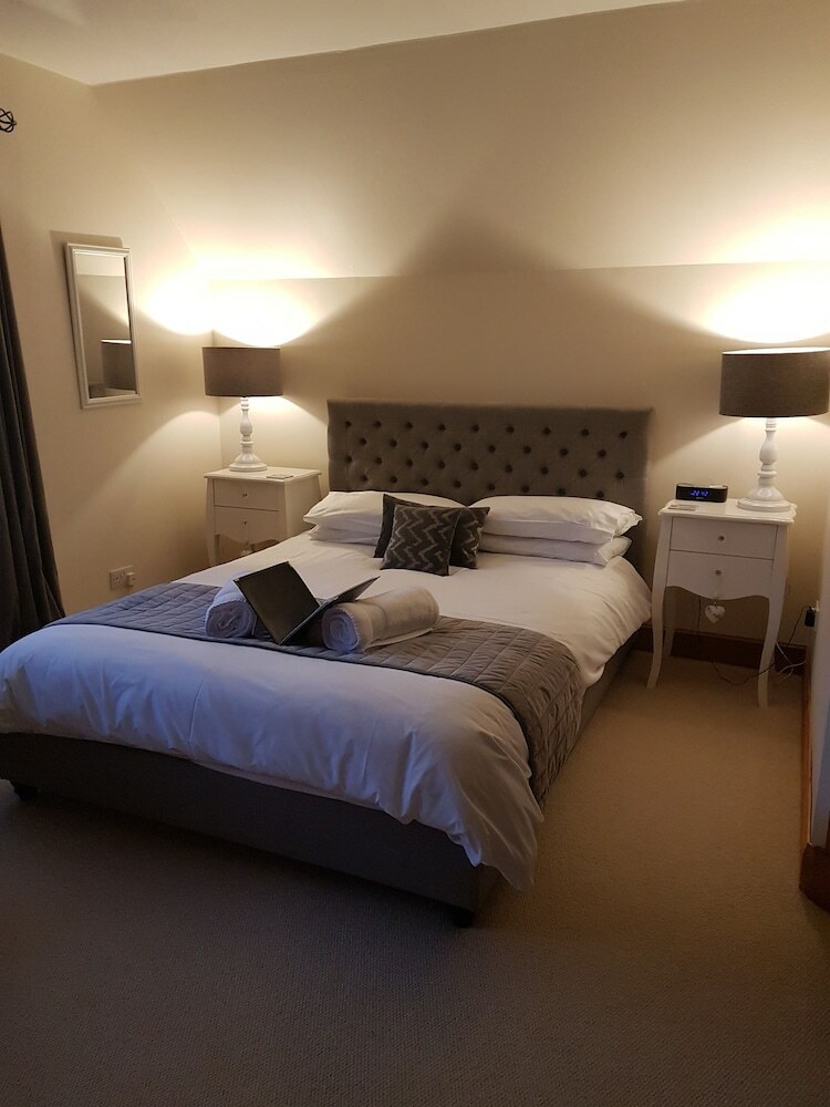 Bed & Breakfast Breton House