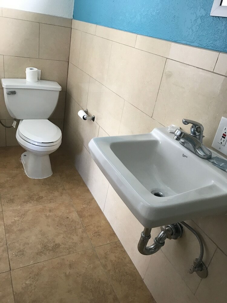 Geneva Motel Daly City