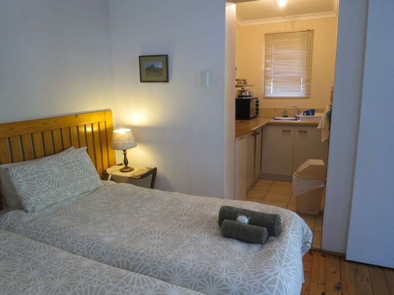Hotel Dempsey's Guest House