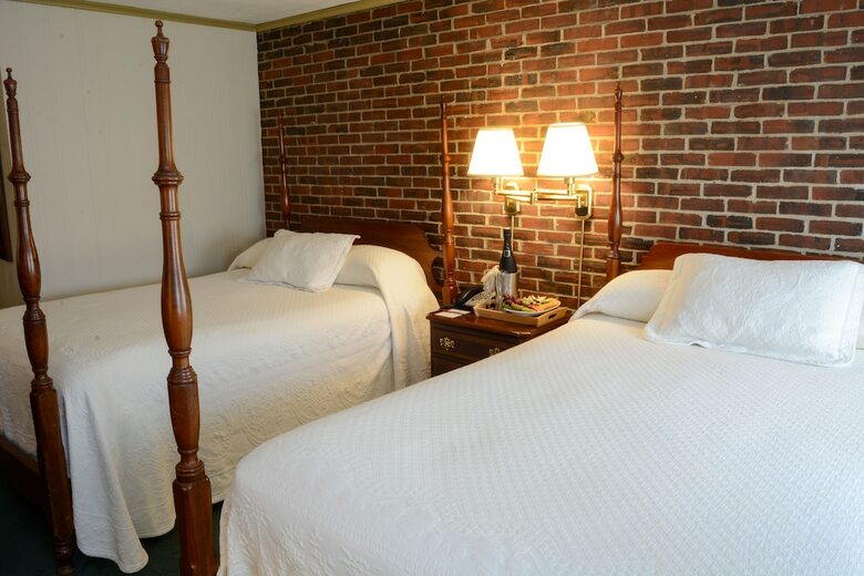 Posada Lamie's Inn And The Old Salt Restaurant