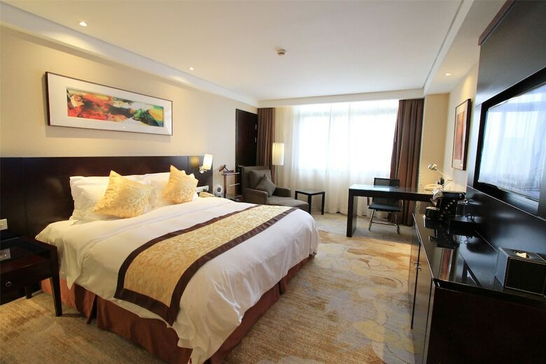 Greenland Jiulong Hotel