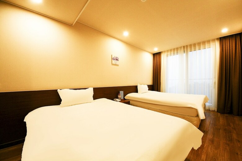 Jeju Ocean Blue Hotel