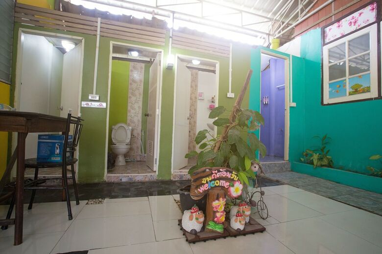 Hostal Nu Phuket Airport Residence