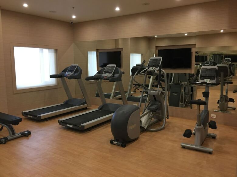 Red Fox Hotel Sec 60 Gurugram