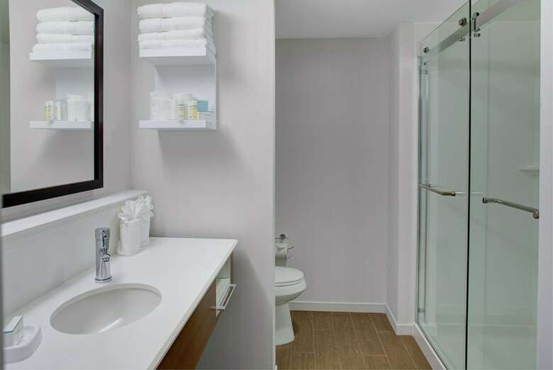 Hotel Hampton Inn And Suites Manchester