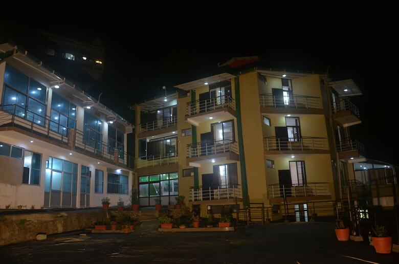 Hotel Corbett Hill Resorts  By Opensky, Lansdowne