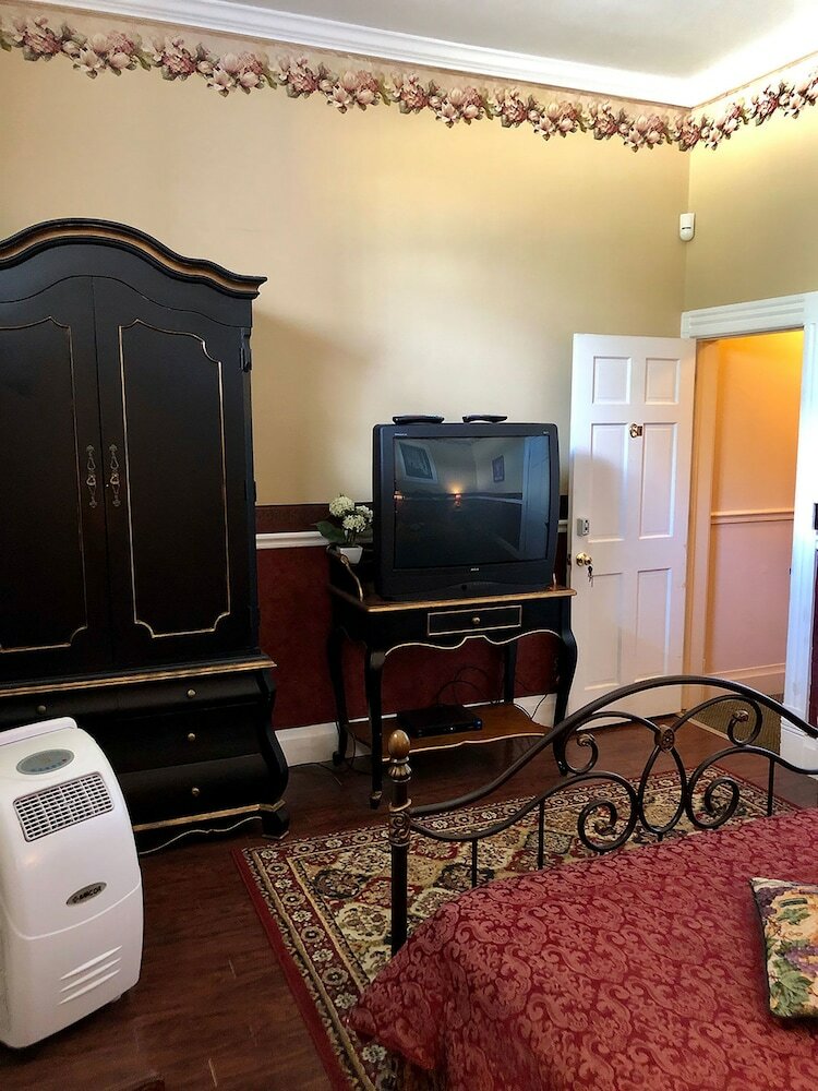 Bed & Breakfast Power's Mansion Inn