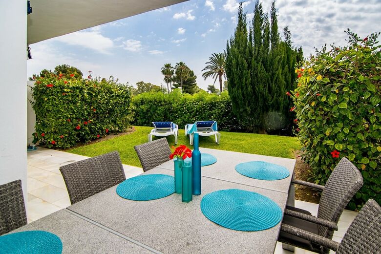 Apartment Los Dragos - Roomservice