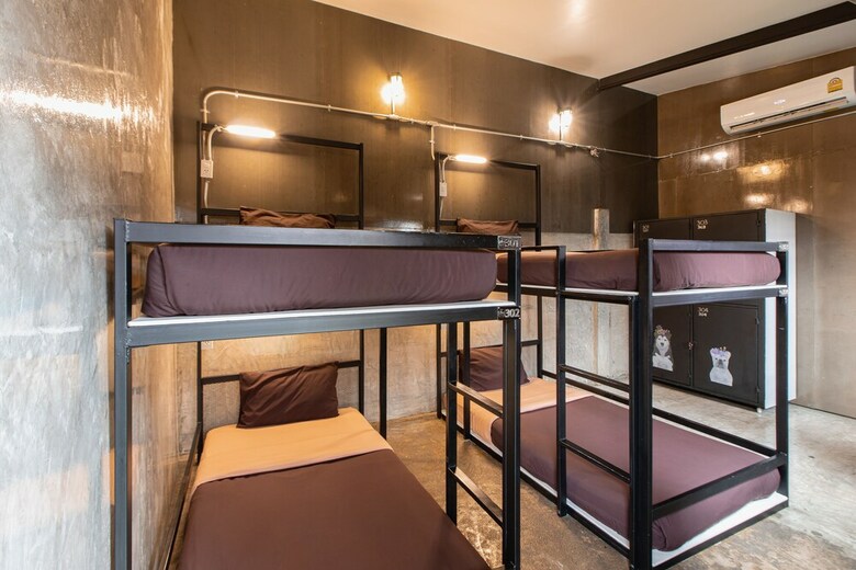 Hostal The Alley Hostel & Bistro