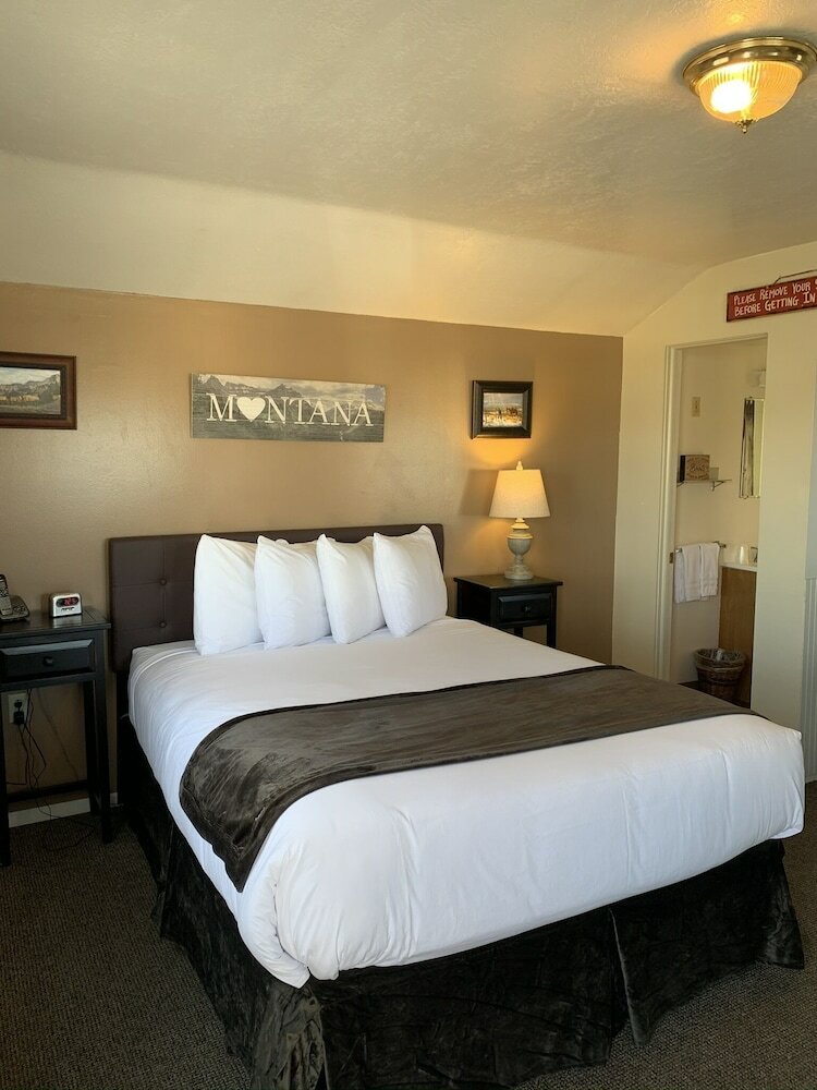 Motel Lamplighter Cabins & Suites