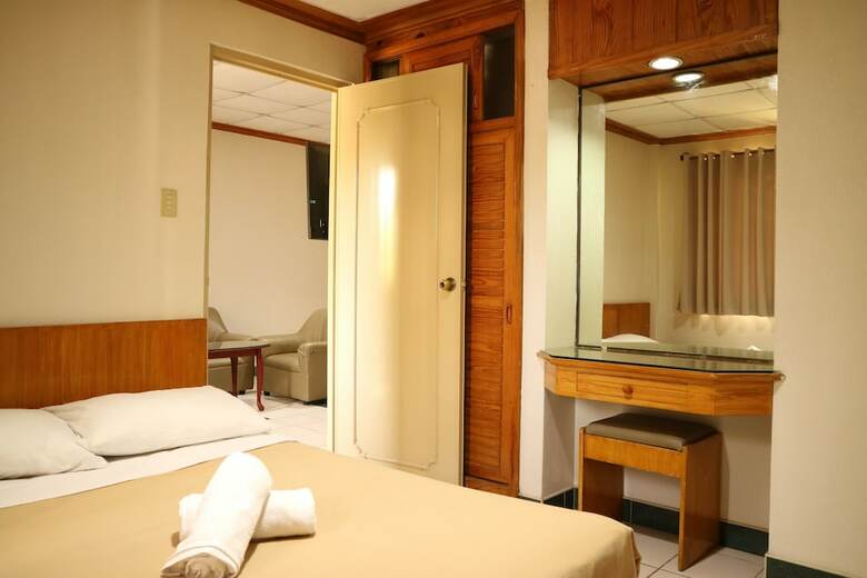 Puerto De San Juan Beach Resort Hotel