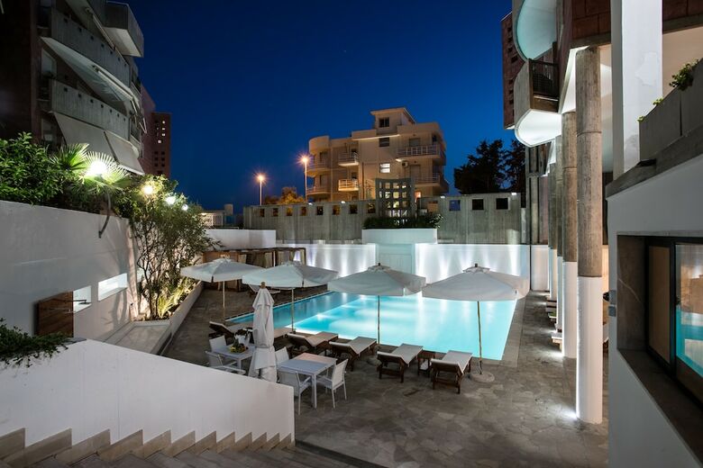 Hotel Seven Suite