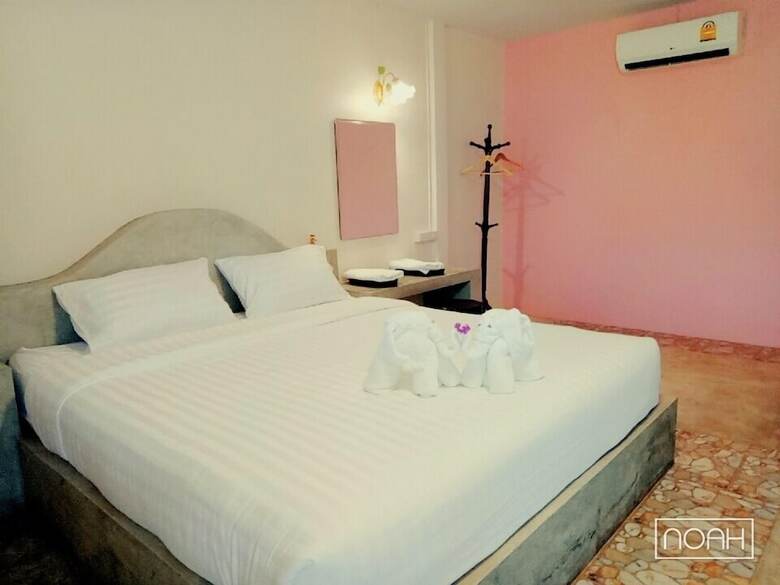Hotel Baanchangkaew Huahin Resort