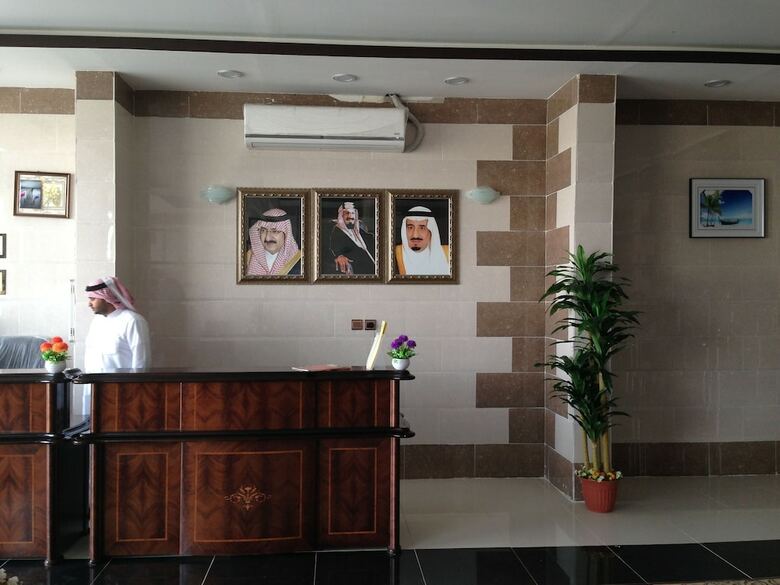 Al Eairy Furnished Apartments Tabuk 1