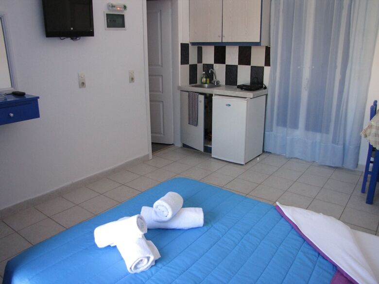 Studio Apartment Perivolos