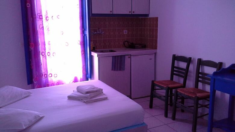 Studio Apartment Perivolos