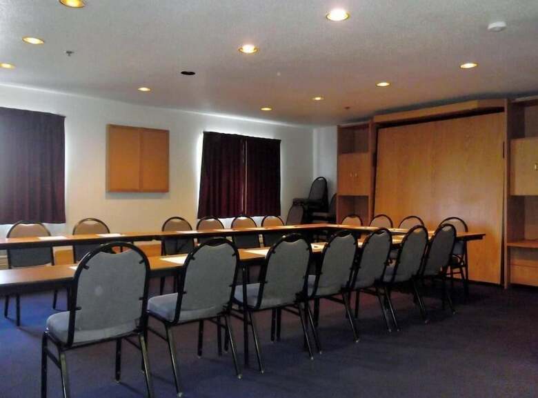 Hotel Amerihost Inn & Suites Fulton