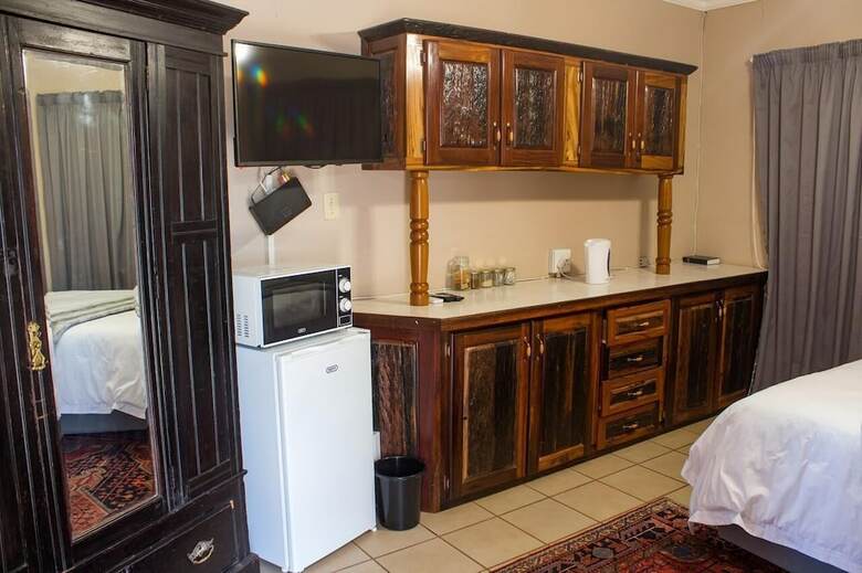 Hotel Melsetter Guest Room