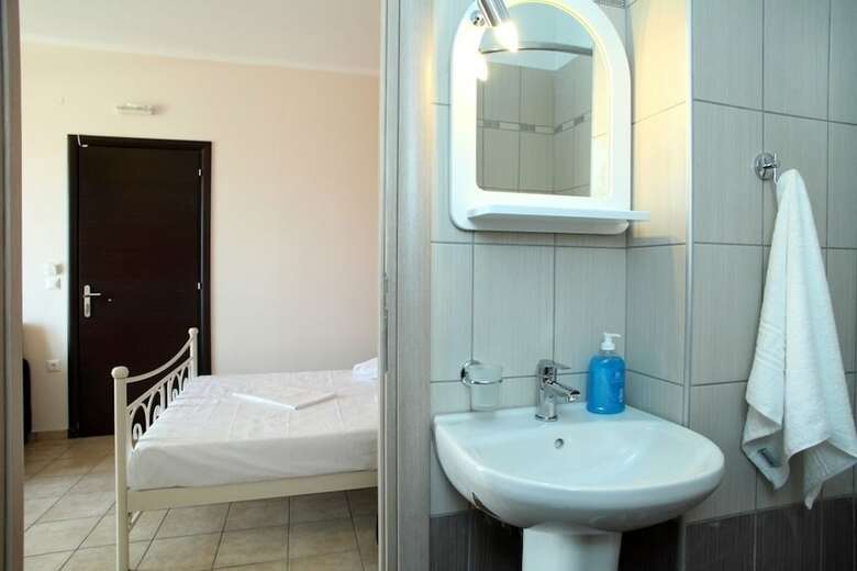 Hotel Apartments Avra