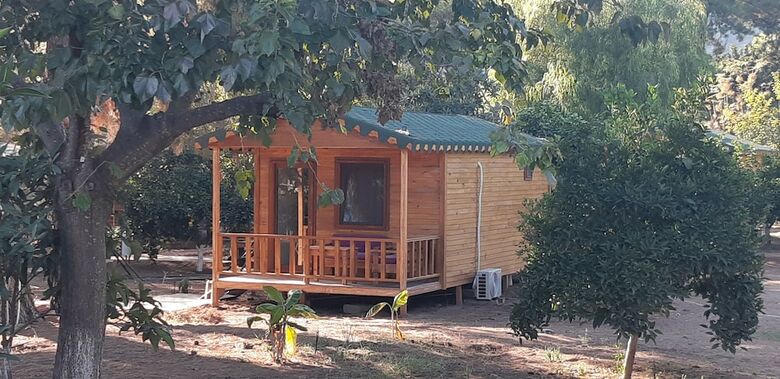 Secret Garden Bungalows & Tent Hotel