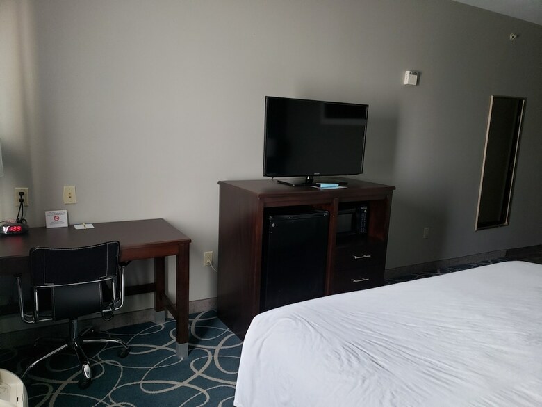 Hotel Days Inn & Suites By Wyndham Cleburne Tx