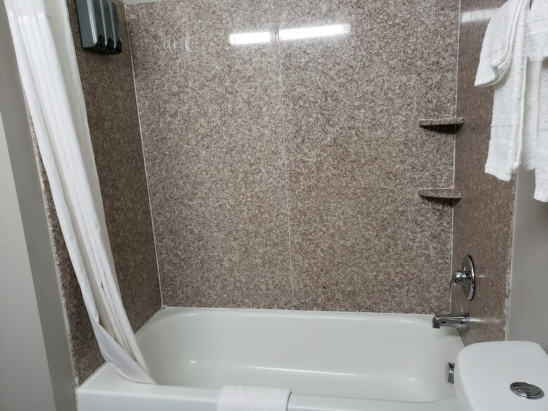 Hotel Days Inn & Suites By Wyndham Cleburne Tx